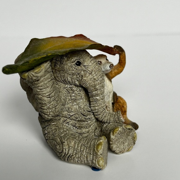 Tuskers "Love is Sharing" #90850 Elephant and Meerkat Friendship Figurine - Picture 6 of 9